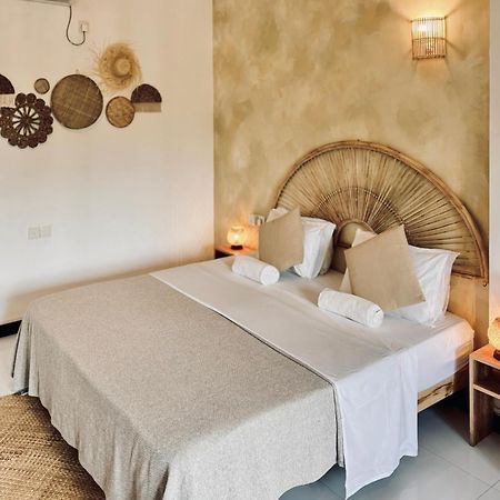 Oltremare Mirissa Hotel Bagian luar foto